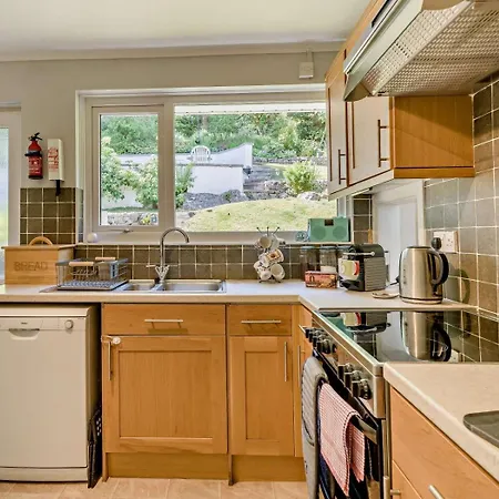 3 Bed In Carnforth Oc-sz425 أرنسايْد